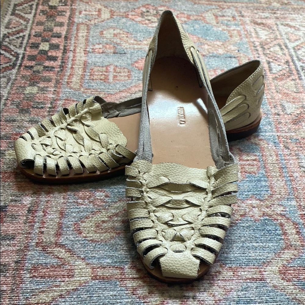 Nisolo Cream Leather Loafers with Woven Design